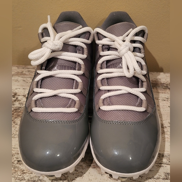 Deadstock Jordan 11 XI Cool Gray Football cleats - Picture 9 of 10